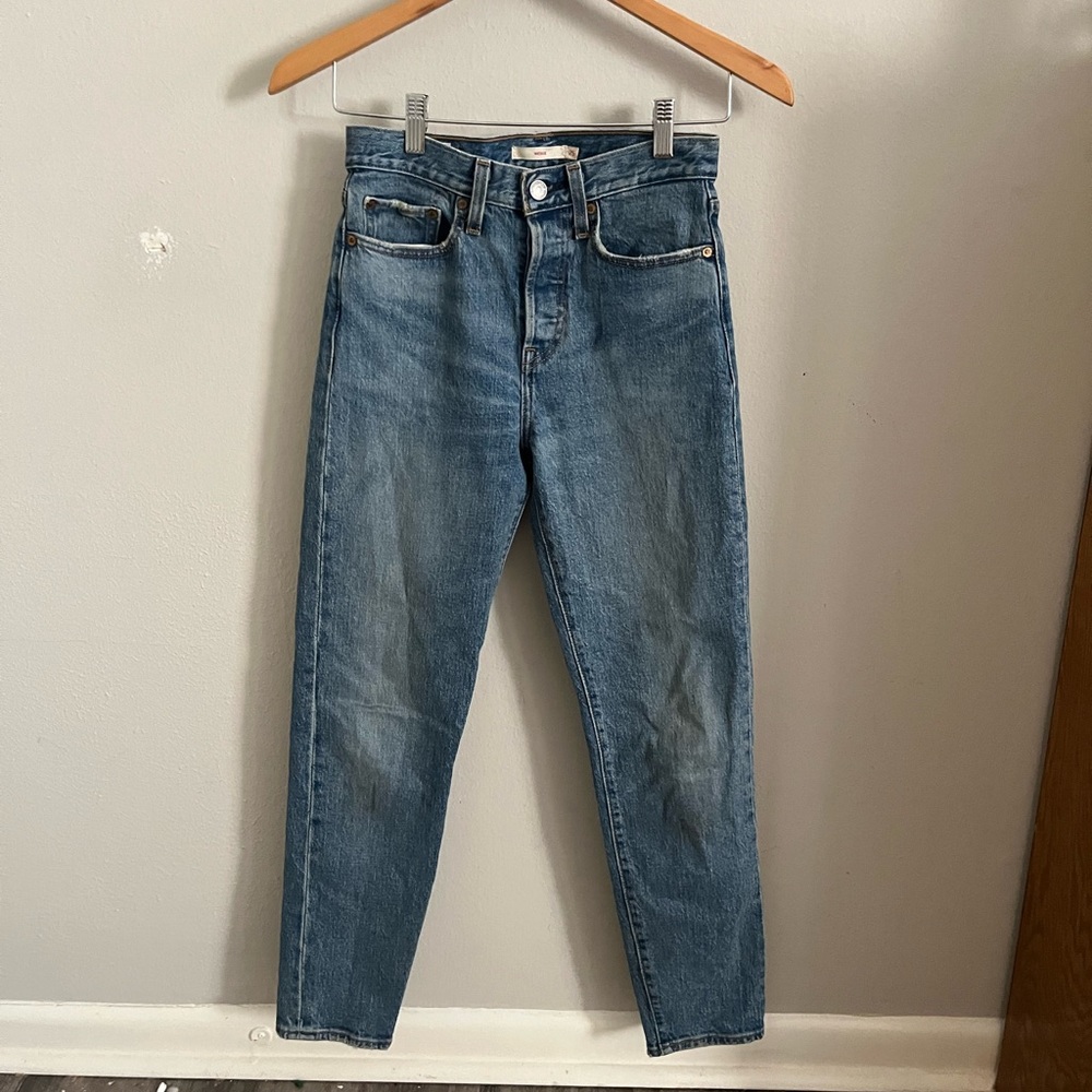 Levi’s Wedgie Cut